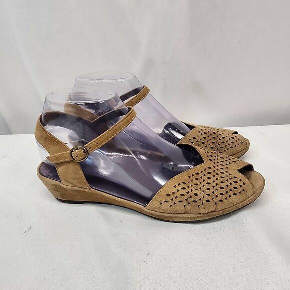 Vaneli Women's 8.5 Wide Perforated Brown Suade Sandals Peep Toe Ankle-Strap - Picture 2 of 9